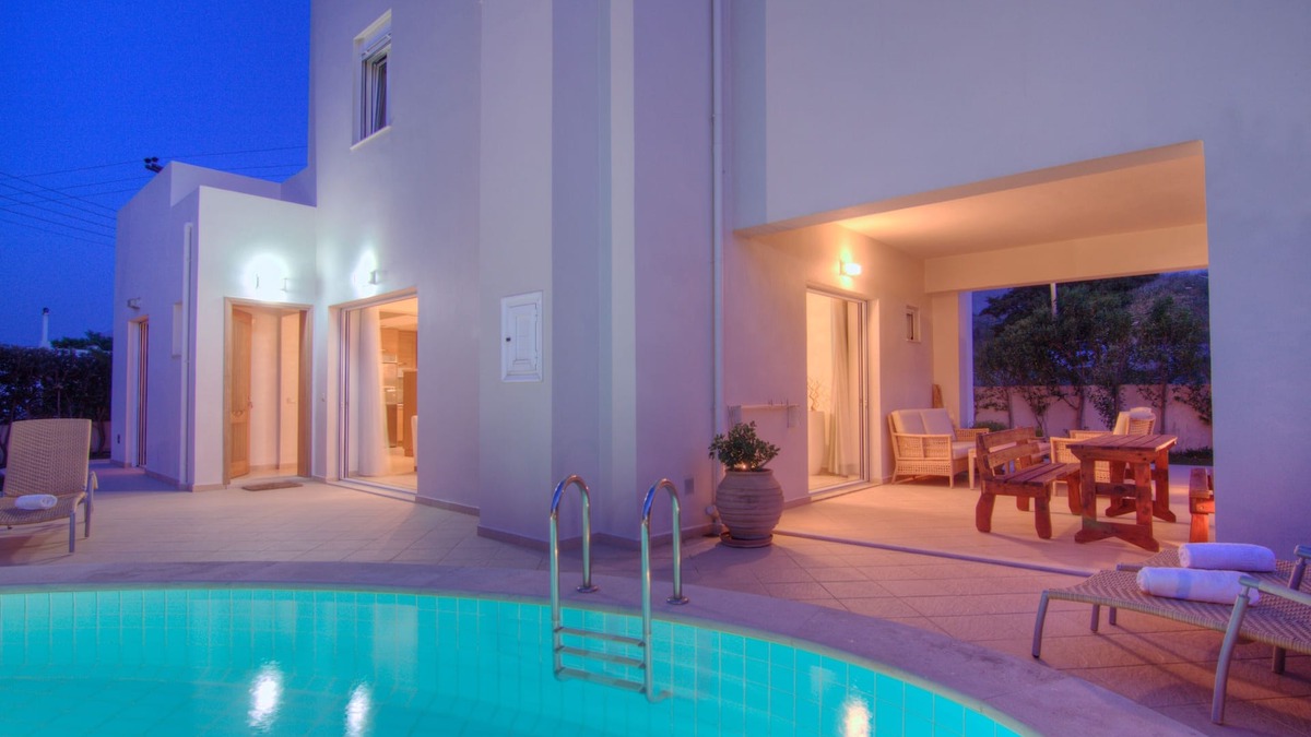 Agios Vasileios House | Villa Alkisti, private pool, near the beach, located in the center of village