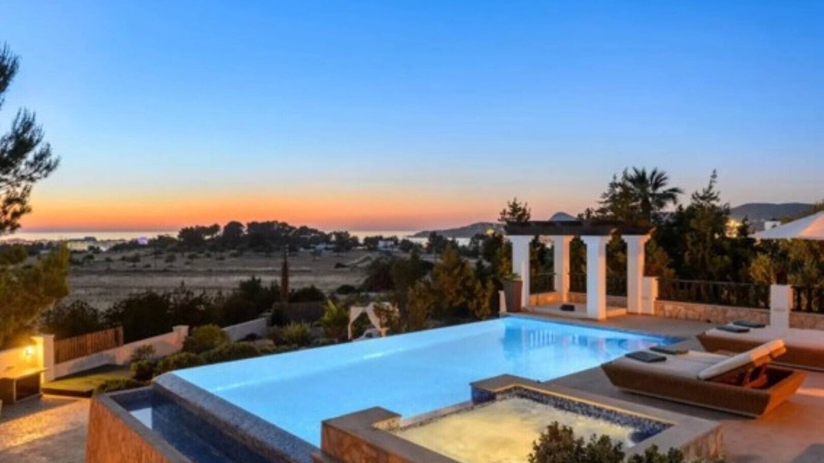 Cala de Bou Villa | Villa "Almond" with Pool, Air Conditioning, Wi-Fi, Balcony, Terraces, Sea & Mountain View