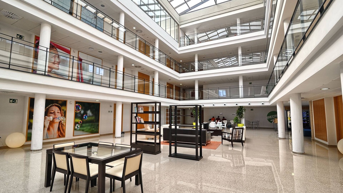 San Vicente del Raspeig Hotel | Villa Alojamiento y Congresos - Villa Universitaria