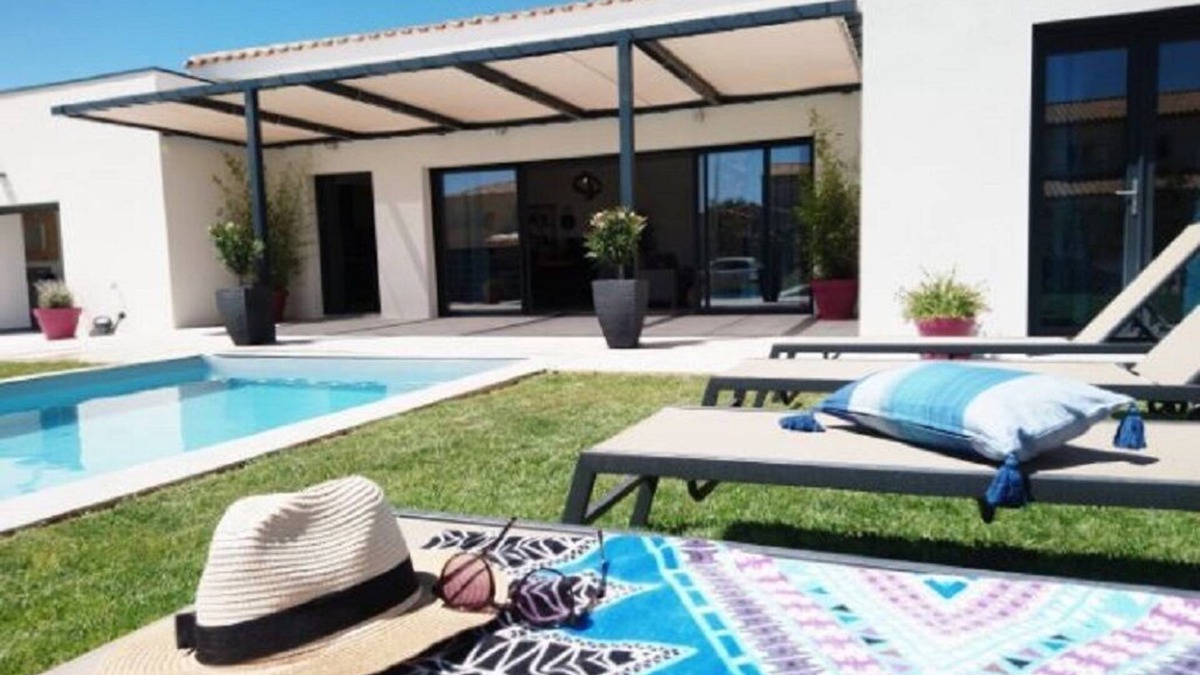 Saint-Martin-de-Crau House | VILLA ALPILLES CRAU CAMARGUE