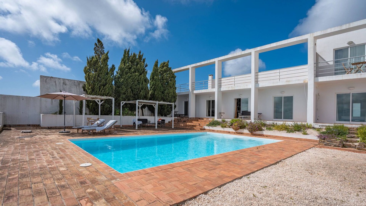 Aljezur Villa | Villa 'Alto Da Lua' with sea view, shared pool and Wi-Fi access