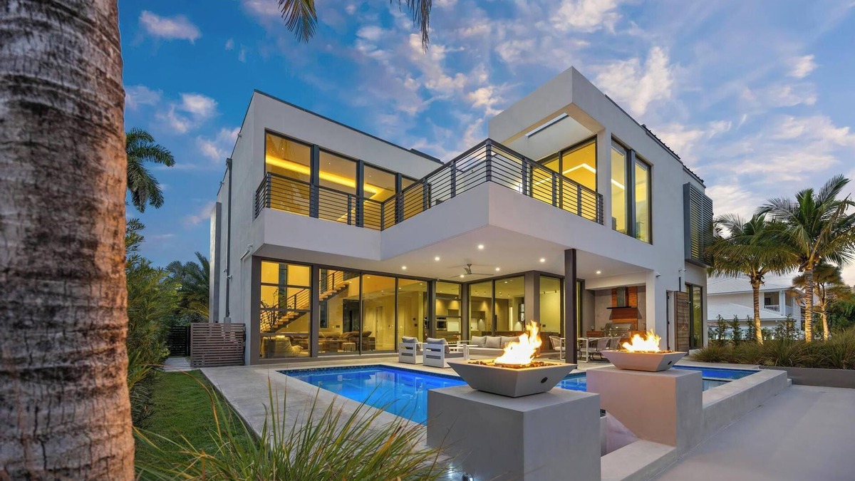 Pompano Beach House | Villa Alumino: Spacious 5-bedroom + pool