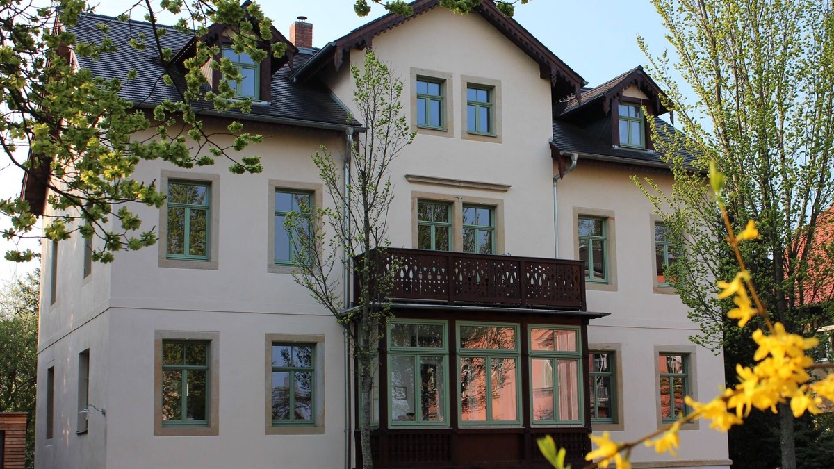 Strehlen Apartment | Villa am Grosse Garten - stylish apartment