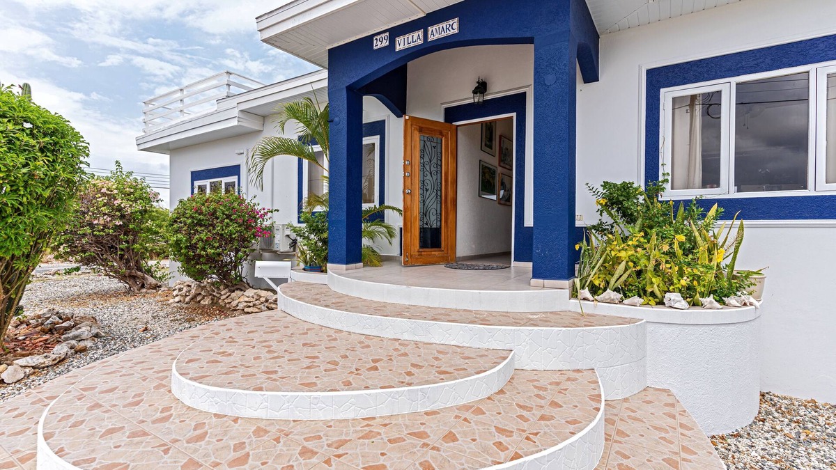 Sero Colorado House | Villa Amarc: Family Fun, Kite Surf, Balcony View minutes to Rodgers/Baby Beach!