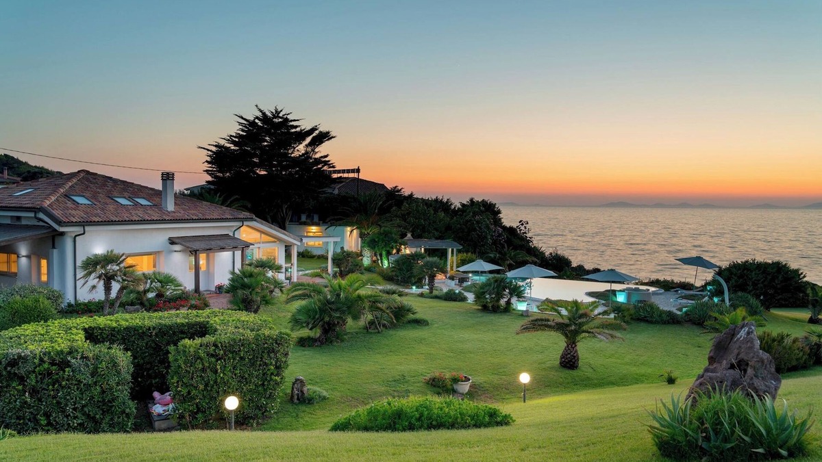 Castelsardo Villa | Villa Ambra 10, Emma Villas