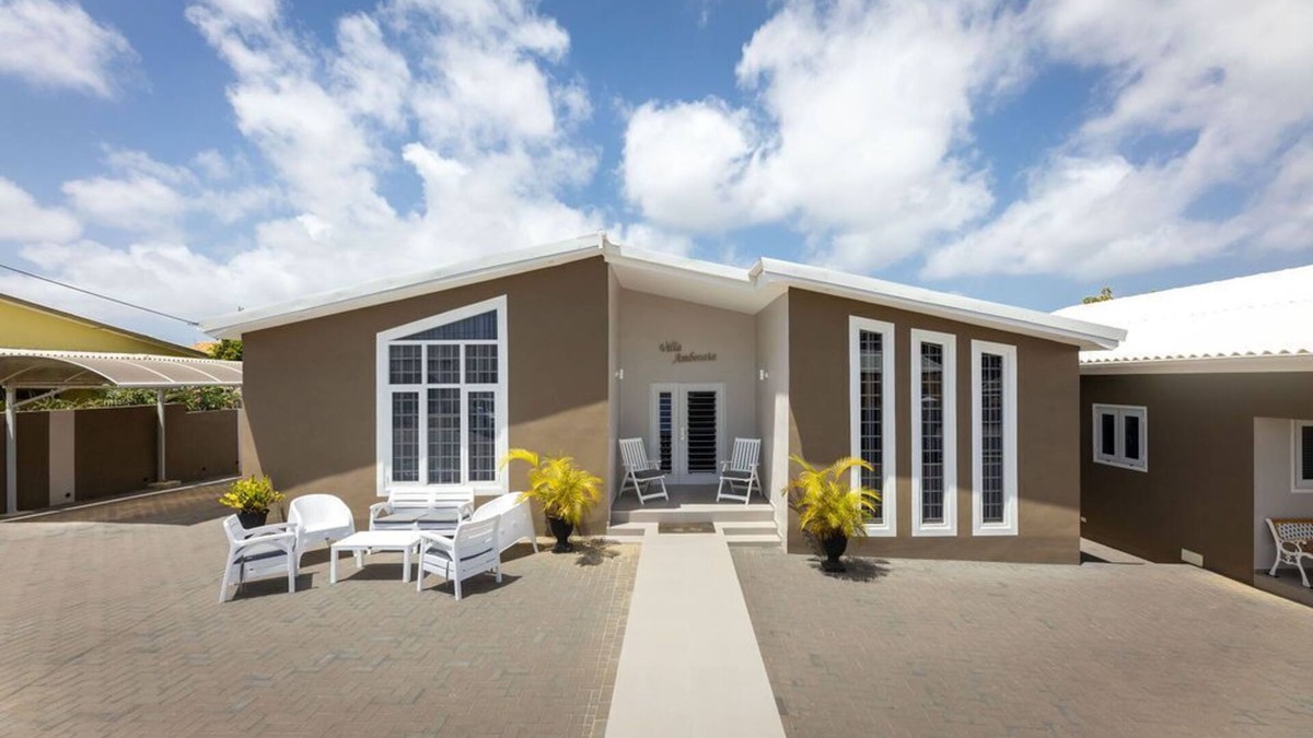 Montana Rey Villa | Villa Ambrosia is a beautiful recently renovated large villa with a jacuzzi