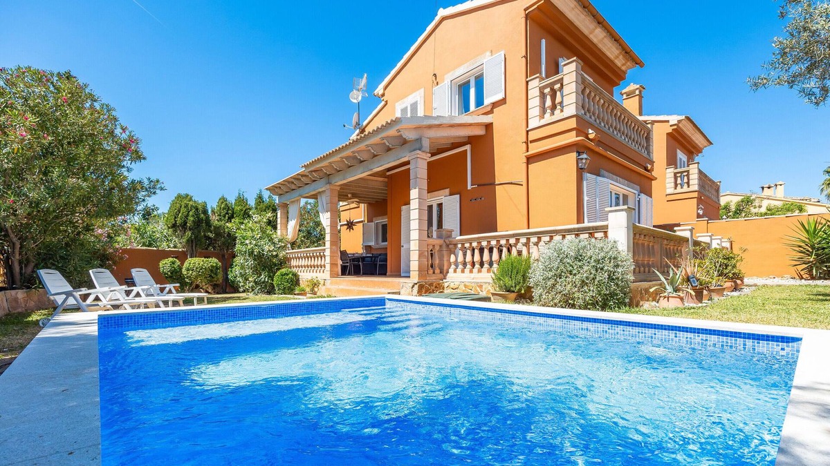 Badia Blava Villa | Villa 'Amelia Cerca De Cala Pi' with Private Terrace, Wi-Fi and Air Conditioning