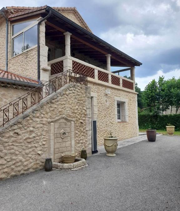 Eyguians House | villa amitchi