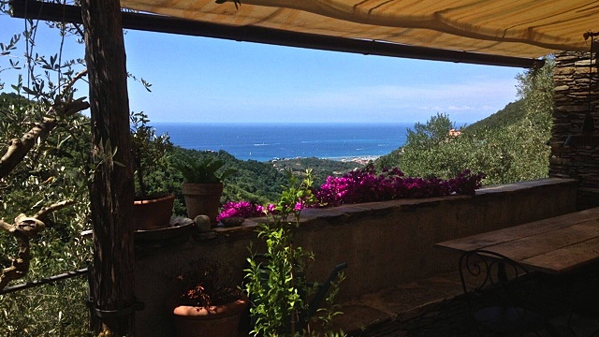 Cogorno Villa | Villa among olive trees with sea view