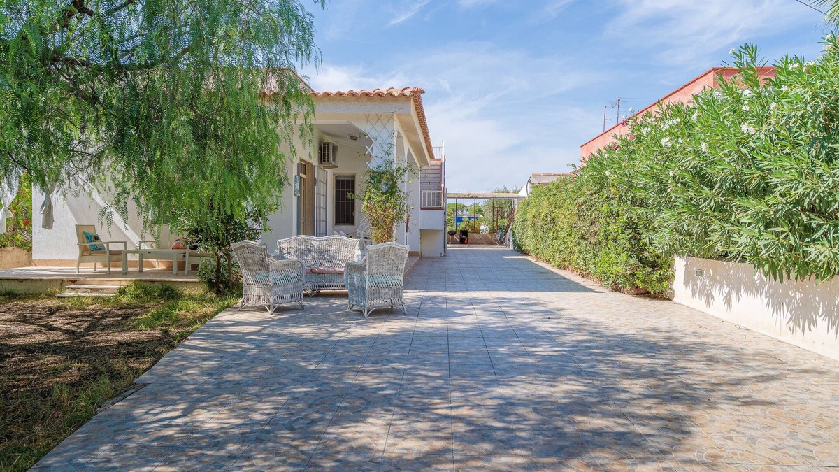 Reitani Villa | Villa "Amore" with Private Terraces & Garden