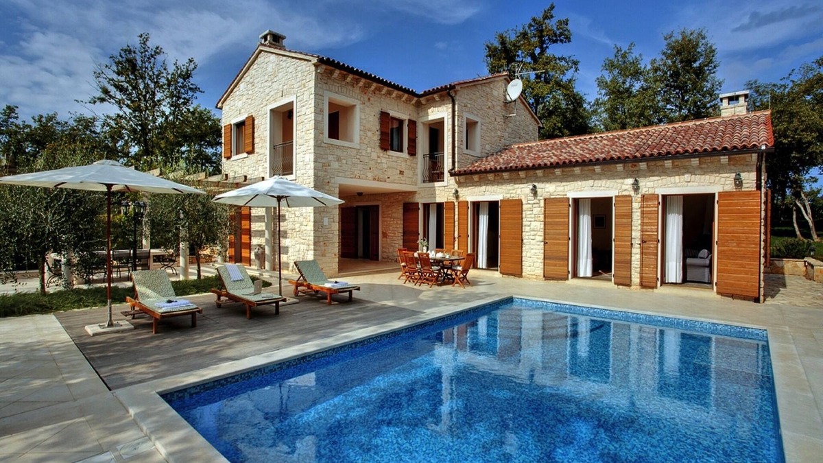 Karigador Villa | Villa Ana, privacy 5* Villa with large Garden, Child friendly, 300m to beach
