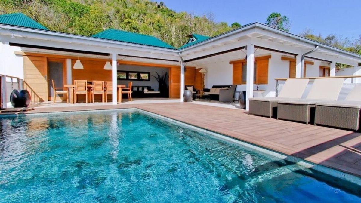 Morne de Depoudre Villa | Villa Anakao | Near Ocean - Located in Exquisite Saint Jean with Private Pool
