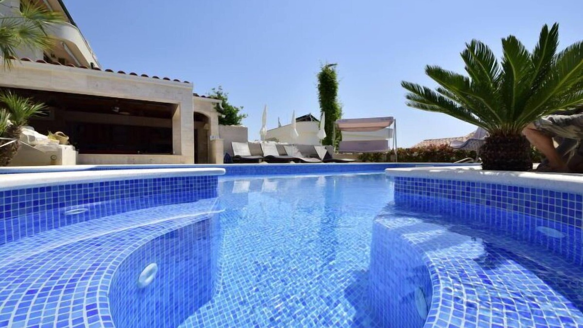 Businci Apartment | Villa Andjelka by Interhome
