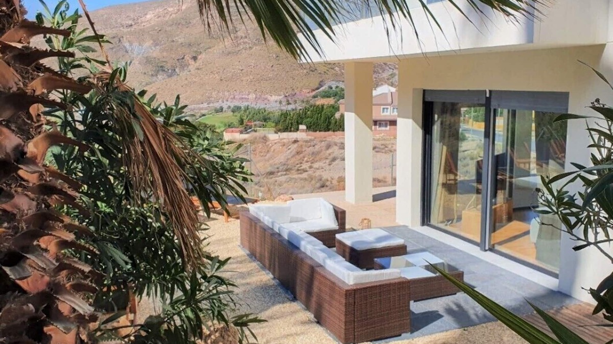 La Envia House | Villa André con Piscina, Barbacoa, Wifi & Satélite