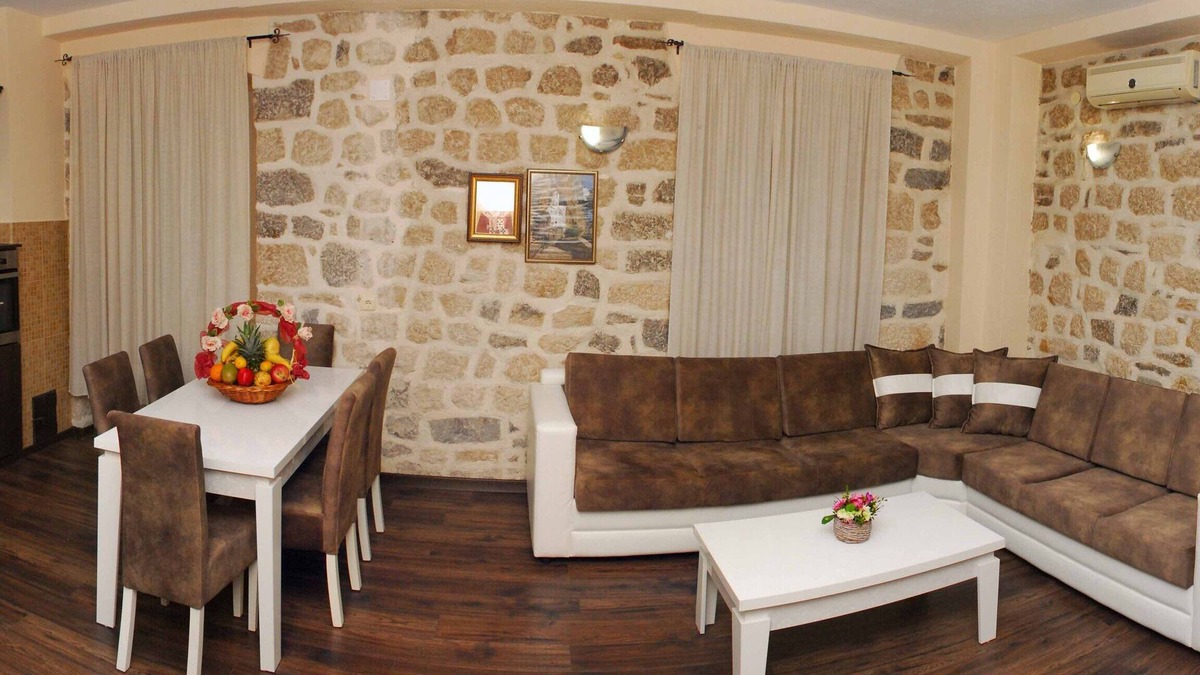 Skaljari Apartment | Villa Andrea-Three Bedroom Apartment