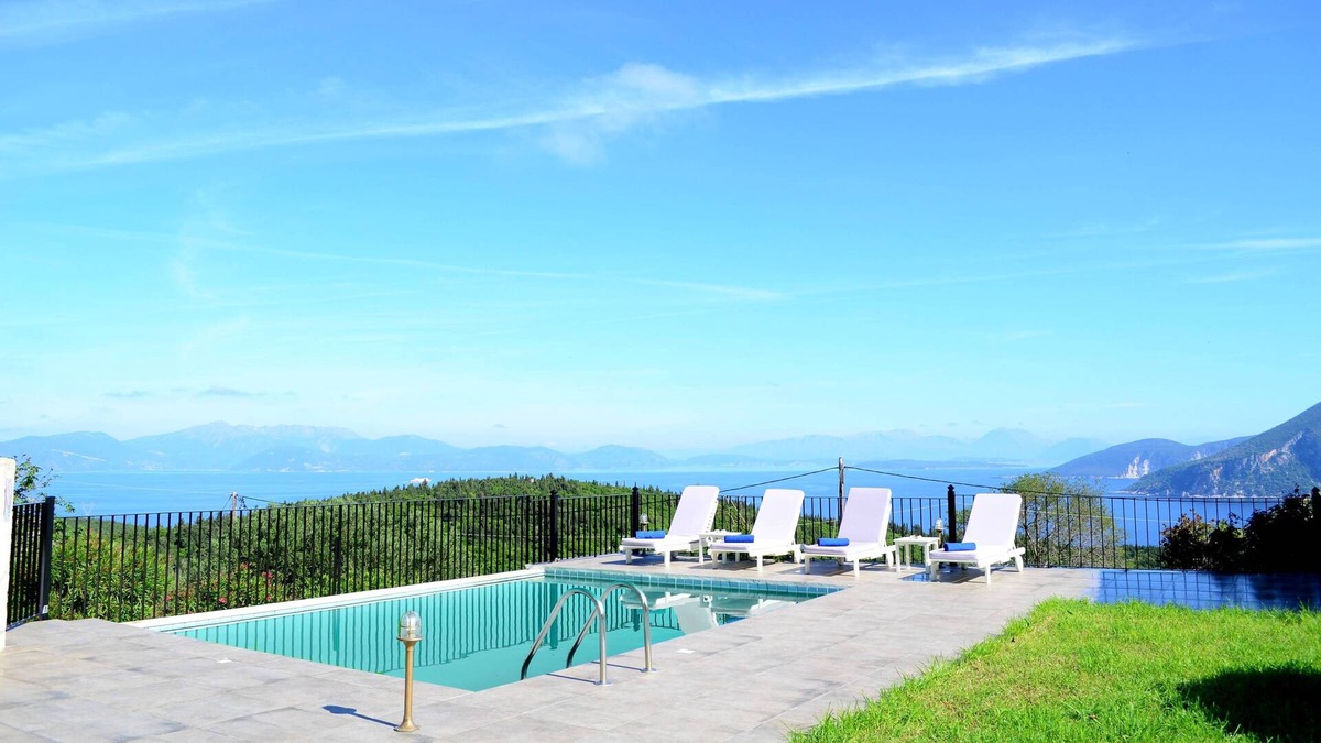 Katsarata Villa | VILLA ANDRONIKI