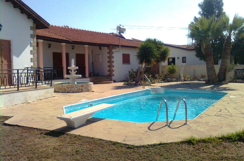 Maroni Villa | Villa Androulla
