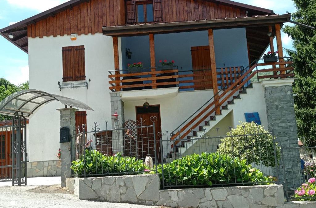 Chiusa di Pesio Villa | Villa Angela primo piano appartamento
