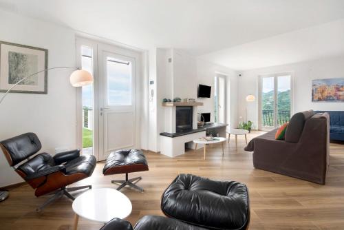 Rezza Villa | Villa Angelina