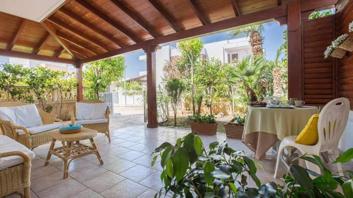 Torre Santa Sabina Villa | Villa Anna - Close to sandy beach- 2 Verandas - PRIVACY. For families.