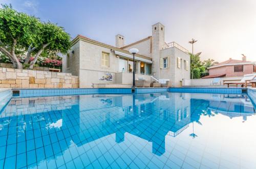 Anissaras Villa | Villa Anna Maria - 3 Bedroom, Private Pool