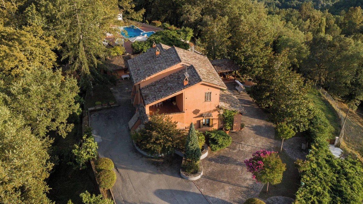 Canterano Villa | Villa Anna-The Village in the Woods