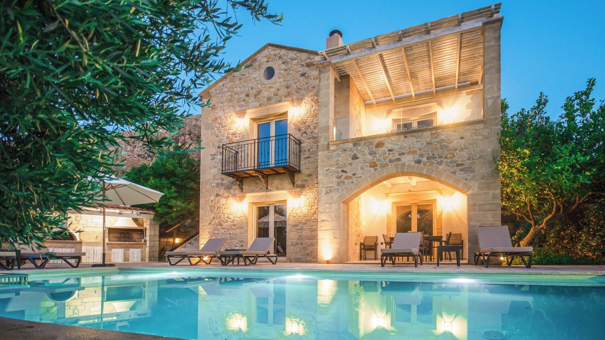 Pervolakia Villa | Villa Antonousa - Pool Haven & Stunning Outdoors