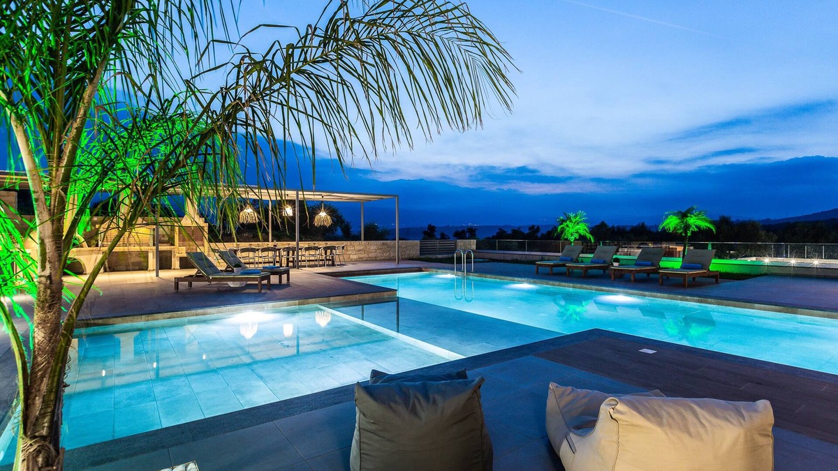 Apokoronas Villa | Villa Aori | Luxury, heated* pool & playgroung