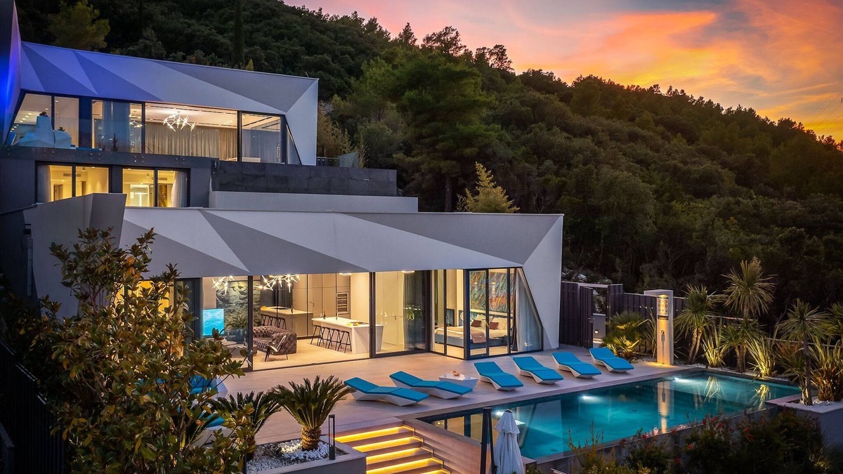Zrnovo Villa | Villa Aqua Majestic Diamond | Sumptuous 5 Bedroom Villa | Magnificent Adriatic.