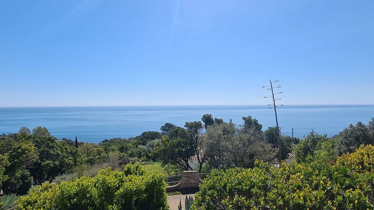 Sari-Solenzara Villa | Villa Arbousier, 180° sea view, large terrace, 8 people