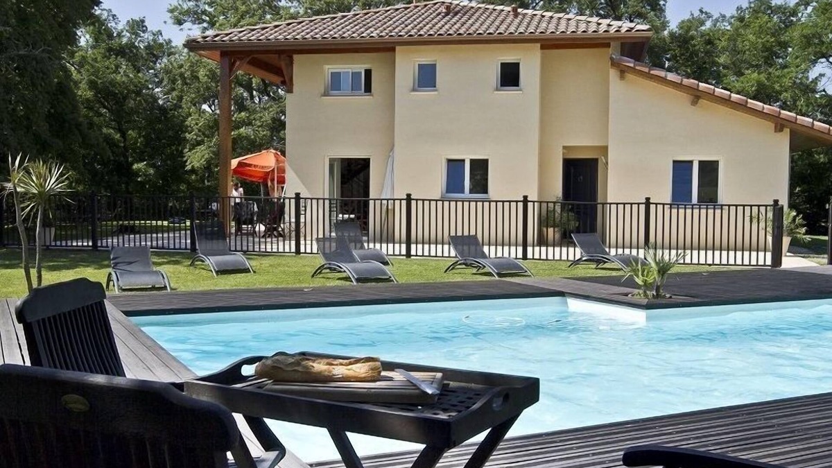 Peyrusse-Vieille Villa | VILLA ARCHITECT at CAMPAIGN