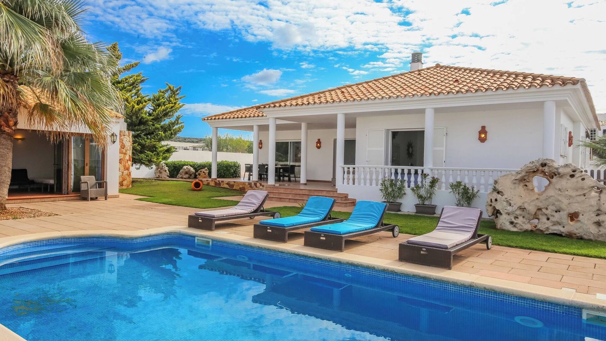Cales Piques Villa | Villa 'Arianna' with Private Pool, Wi-Fi and Air Conditioning