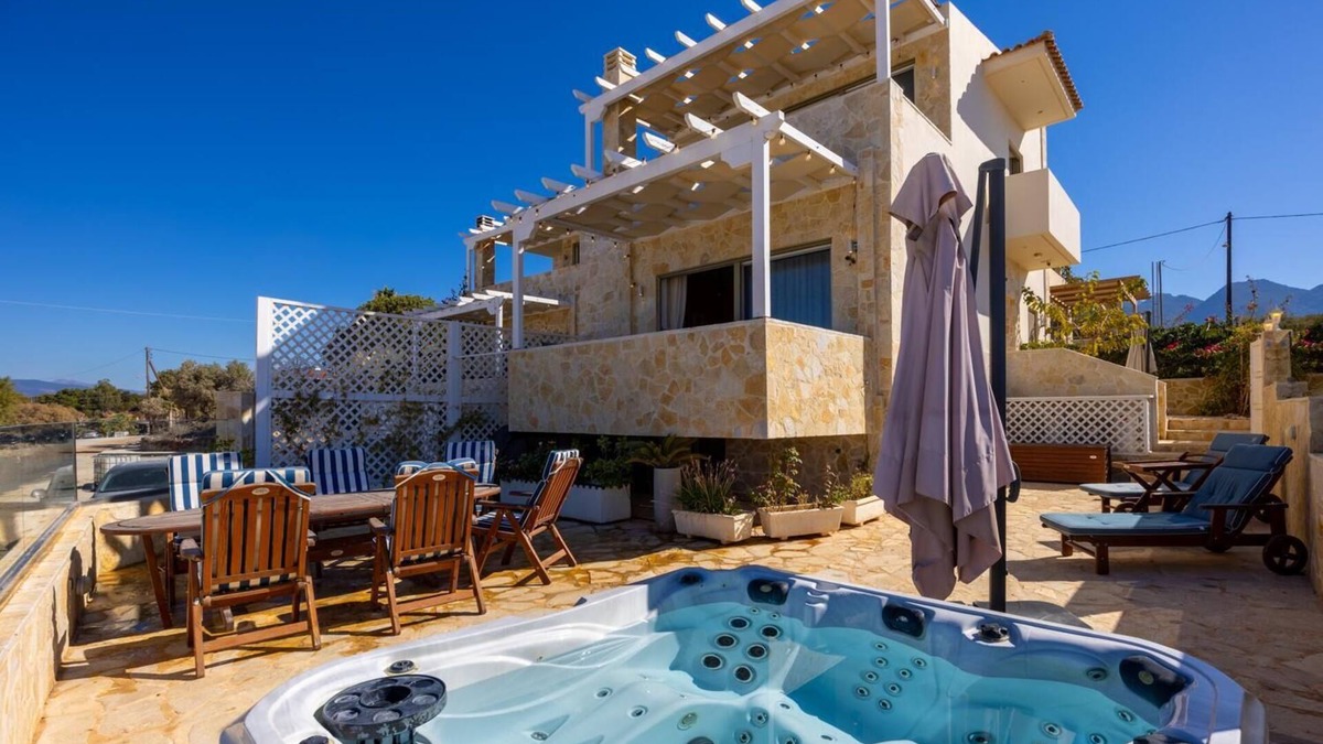 Kiparissia Villa | Villa Arkadia - Two Bedroom Villa, Sleeps 6