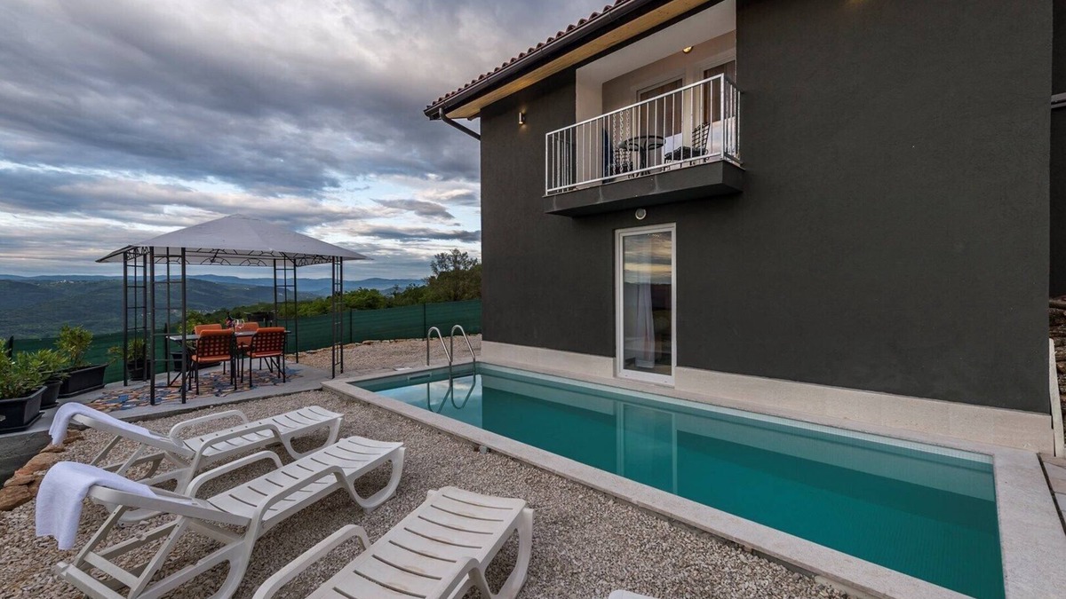 Vizinada Villa | Villa Art House with Pool