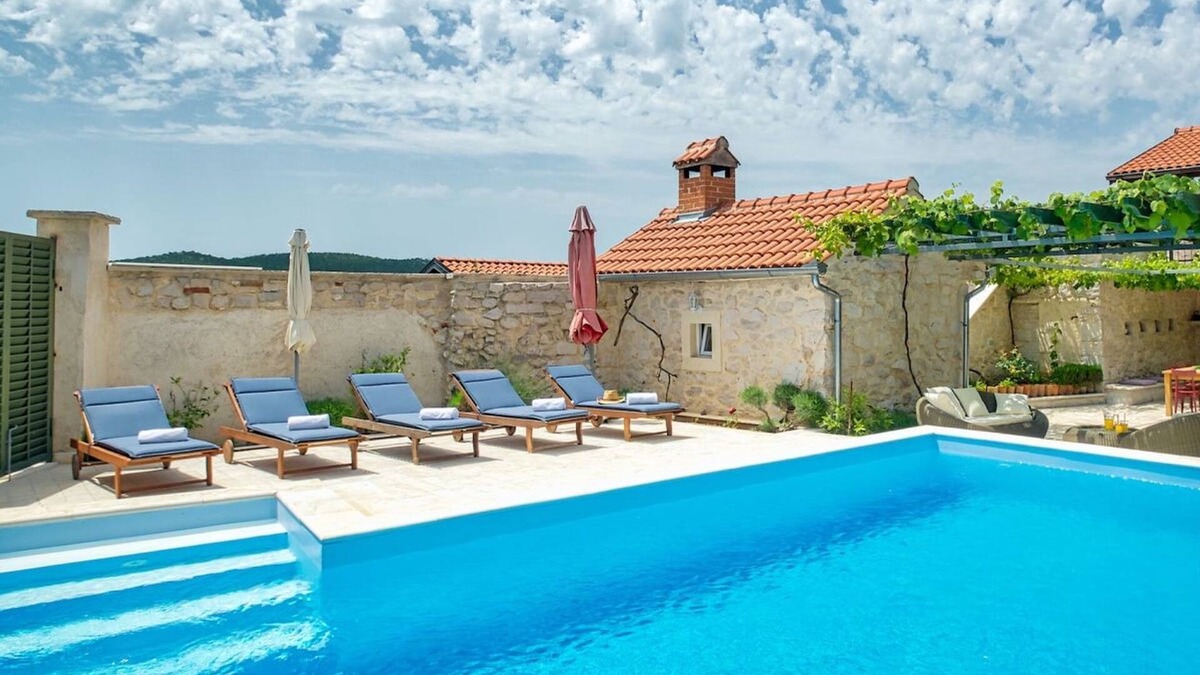 Benkovac House | Villa Asteralis (V7051-K1) - Zapužane