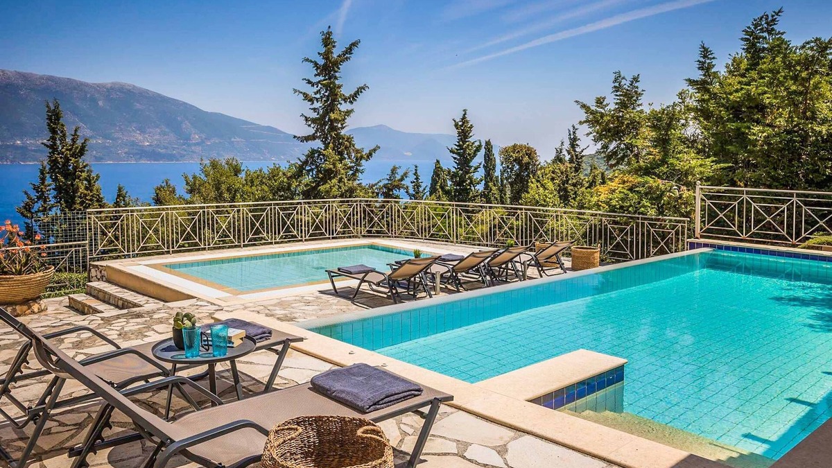 Evreti Villa | Villa Astria - Five Bedroom Villa, Sleeps 10