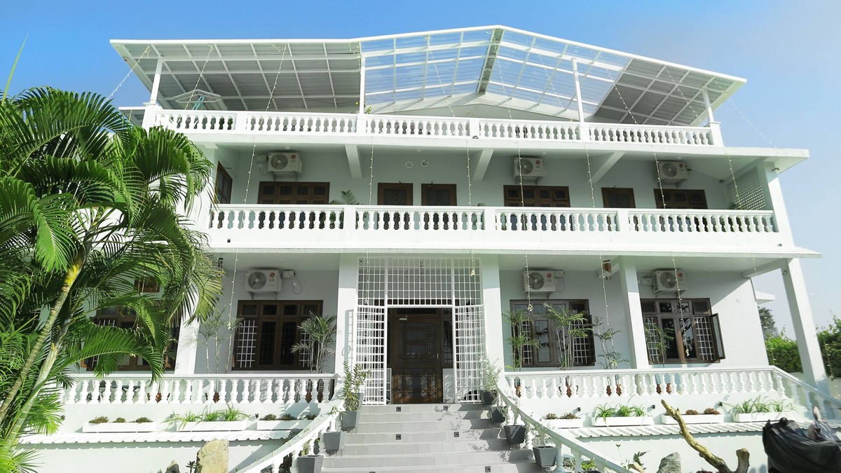 Bullawala Villa | Villa at the foothills of Himalayas