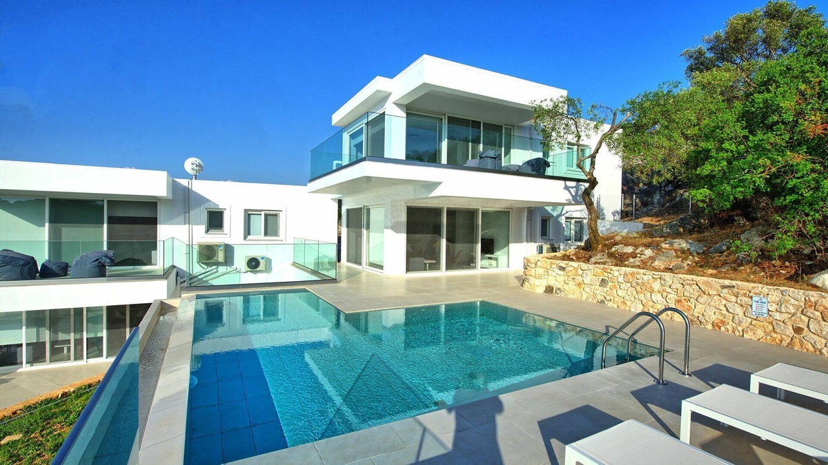 Agios Spyridon Corfu Villa | Villa Athena - Villa near the Sea with pool on Corfu Island, Greece