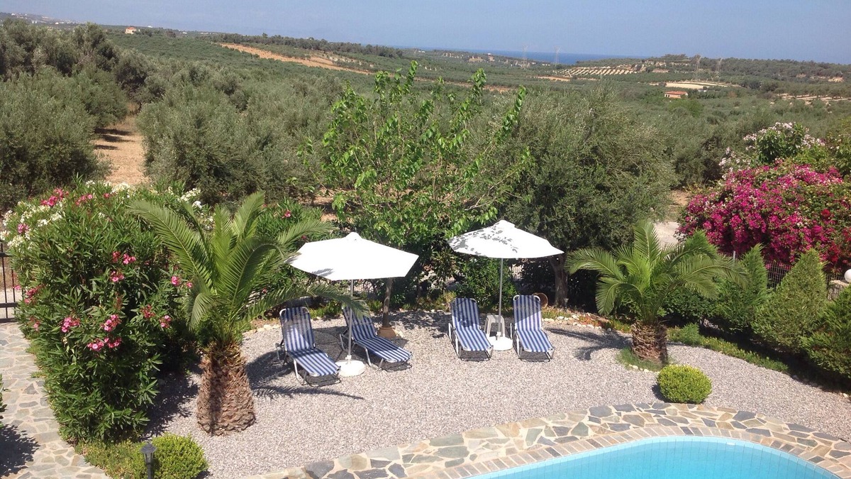 Loutra Villa | Villa Athina on Crete near Rethymno and the beach