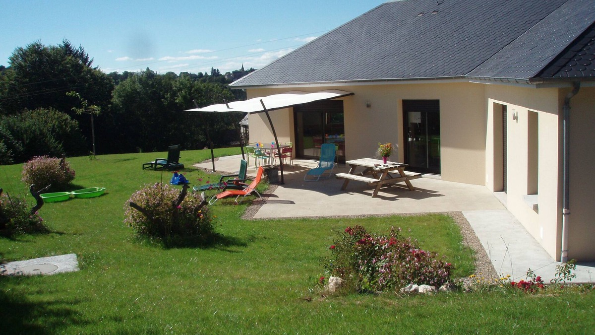 Tremouilles Villa | Villa AU Calme LAC à 10mn - Musée Soulage à 20 mn