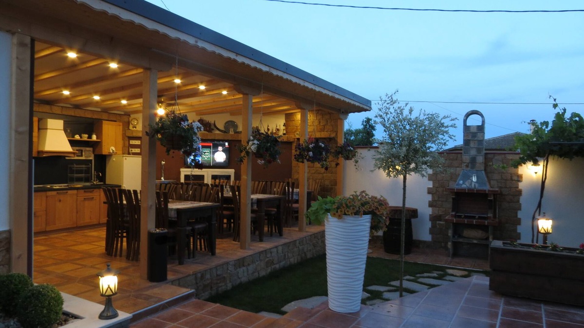 Saints Constantine and Helena Villa | Villa Aurora