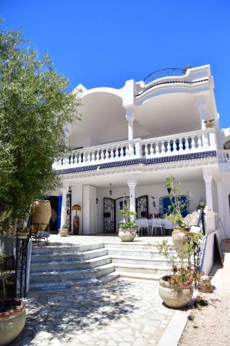Aghir Villa | Villa Authentique Casablanca, Djerba Tunisie