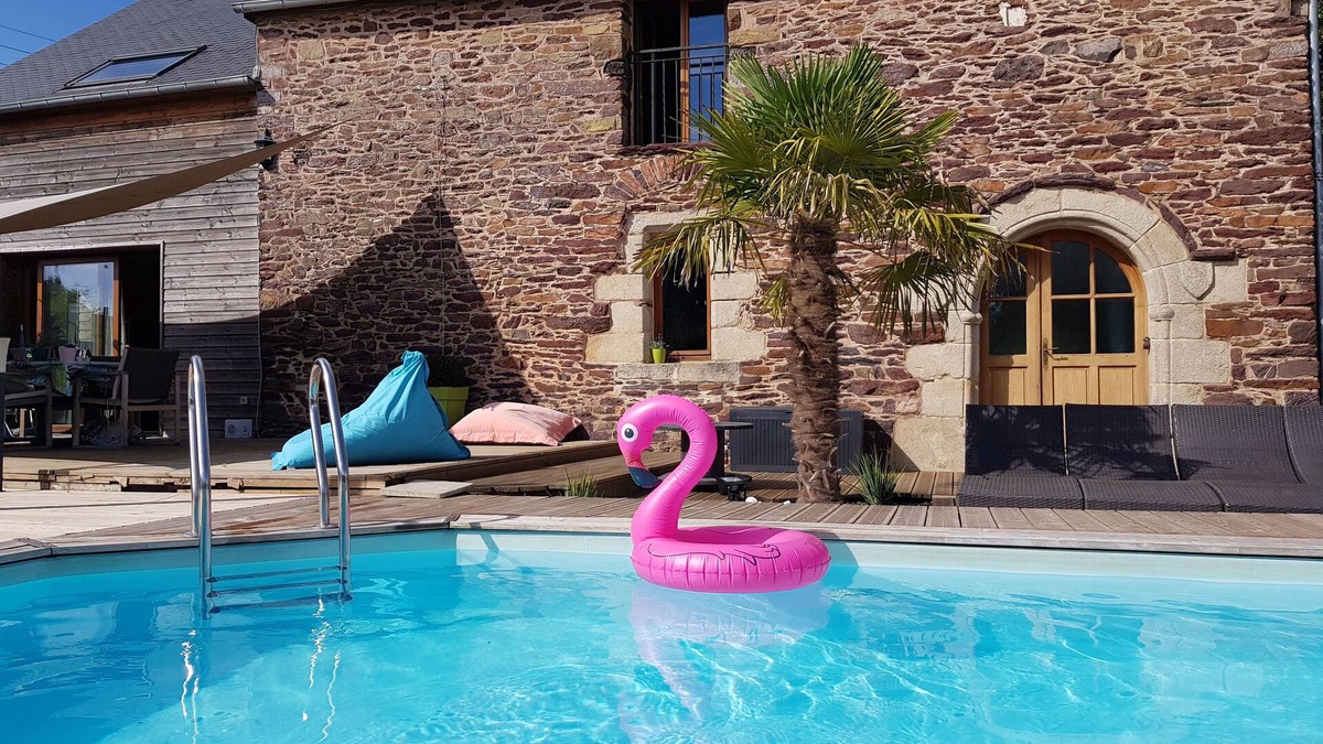 Saint-Malon-sur-Mel House | Villa Avec Piscine Privée Très Proche de la Forêt de Brocéliande