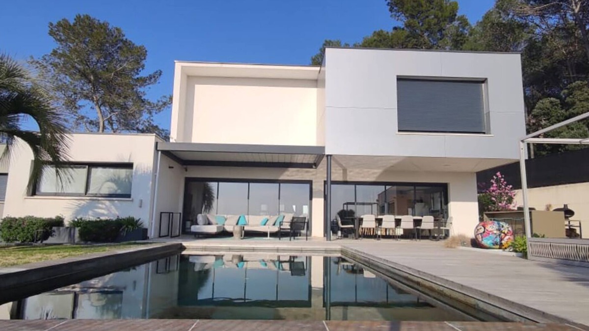 Prades-le-Lez Villa | Villa Avec Hammam, Jacuzzi, Piscine et Ascenseur sur 2000m2 de Jardin Paysagé