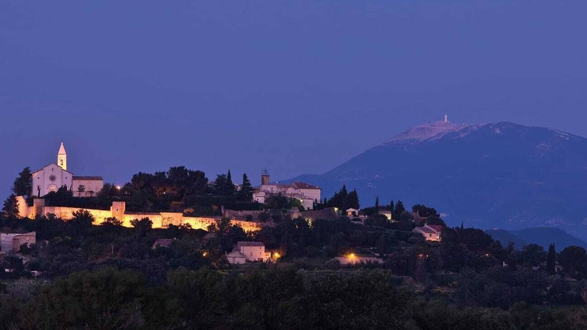 Cairanne House | Villa Avec Piscine et Cuisine D'été, au Cœur de la Route des Vins en Vaucluse