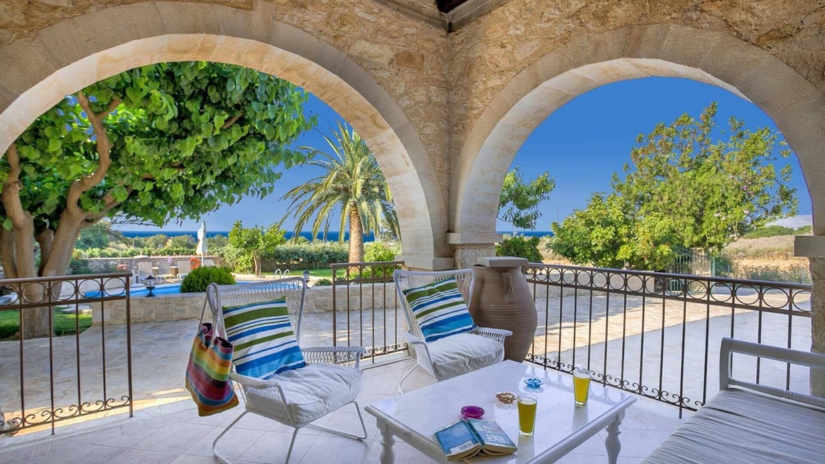 Asprouliani Villa | Villa Avra by Villa Plus