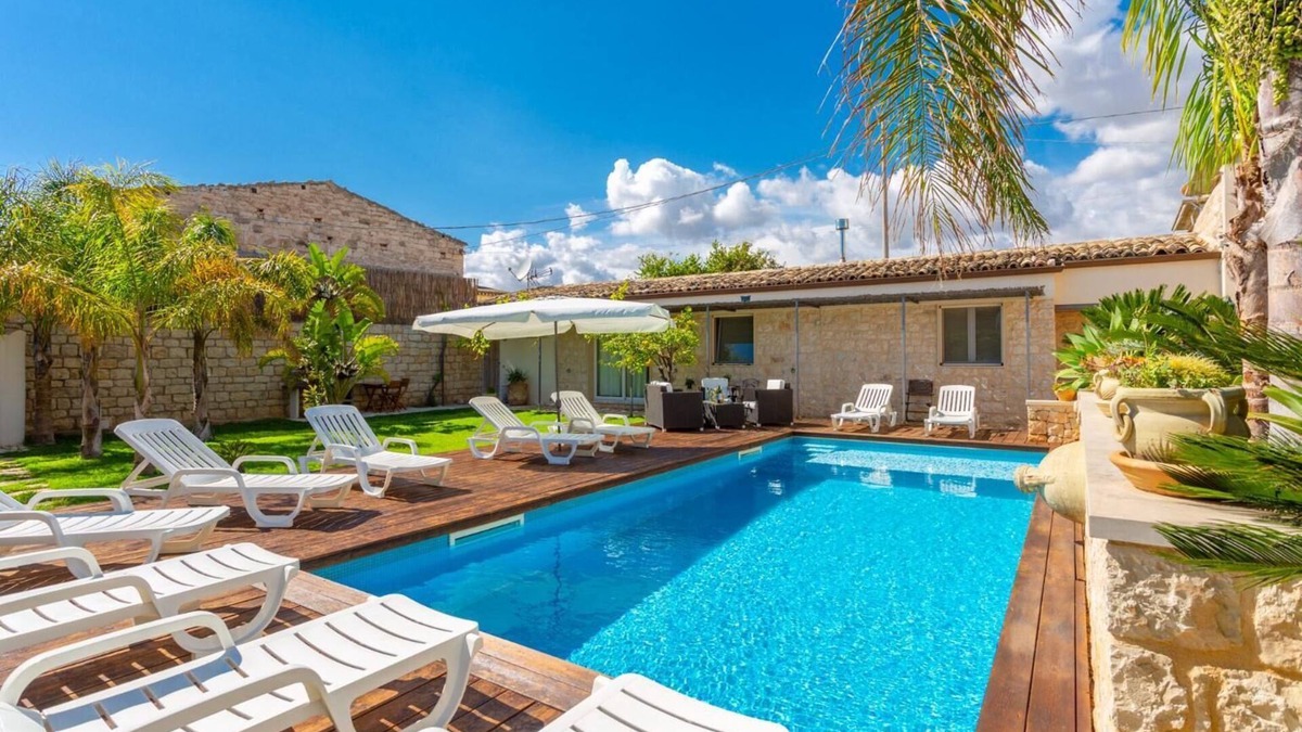 Scicli Villa | Villa Aziz - Five Bedroom Villa, Sleeps 11