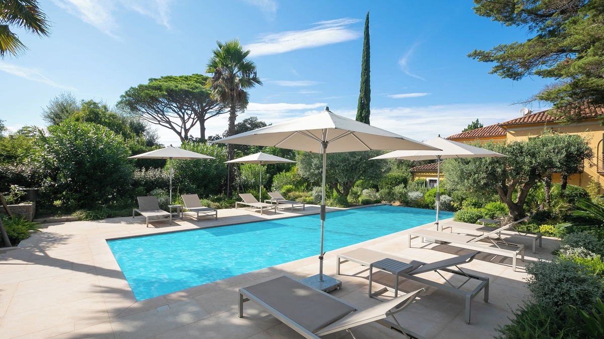 Cote d'Azur- French Riviera Apartment | Villa Azzurra Front Beach, Gassin, France