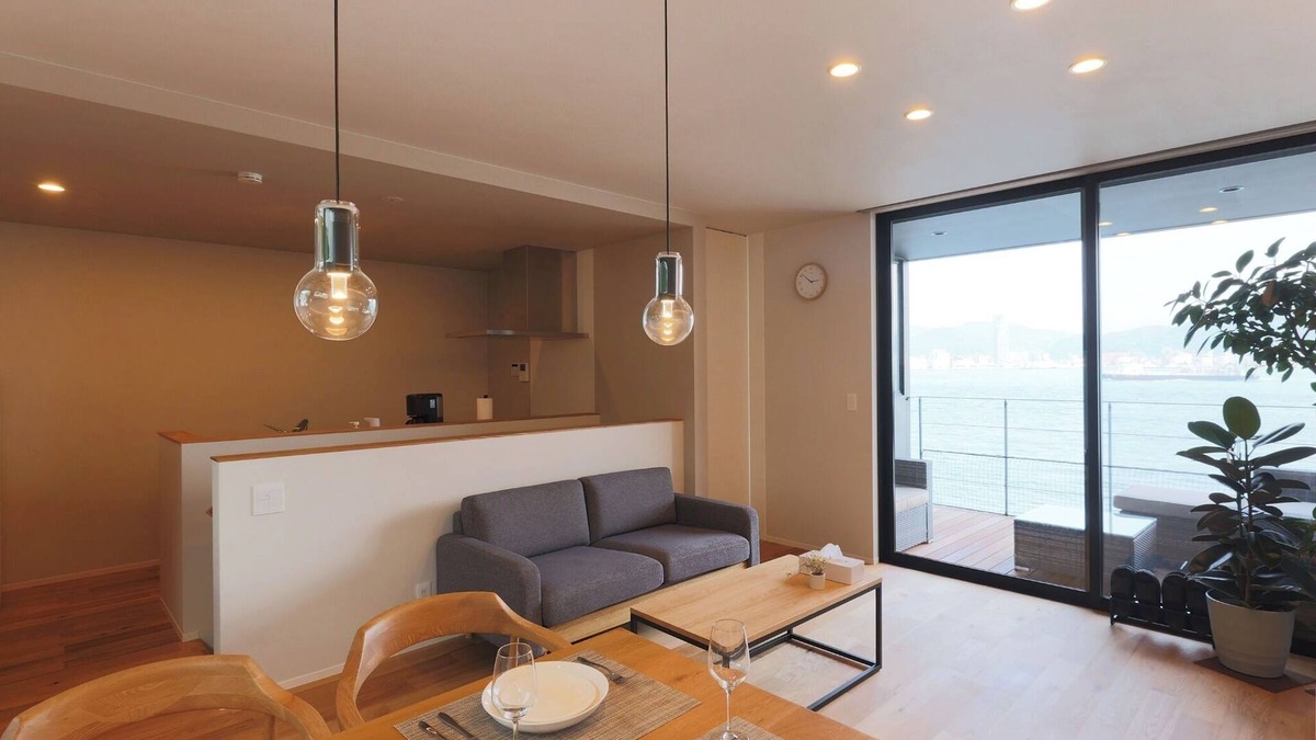 Shimonoseki House | Villa B A private lodging facility with a sauna and a panoramic view of the Kanmon Strait and Kanm/Shimonoseki Yamaguchi