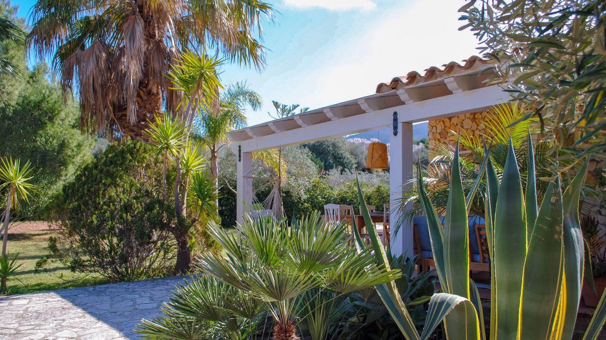 Scopello Villa | VILLA BY THE SEA GUIDALOCA SCOPELLO IMMERSED IN THE GREEN